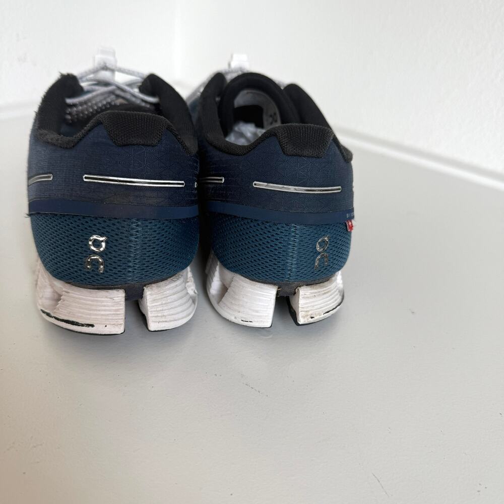 ON Cloud Running Shoes Navy White Men's Size 10 Lightweight Athletic Sneakers - Picture 4 of 9